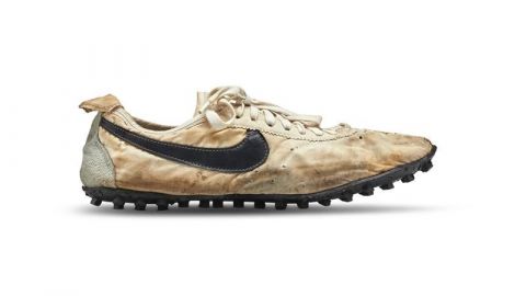 Unas Nike "Moon Shoe", subastadas por más de 437.000 dólares, baten récords