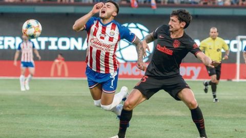 Chivas empató sin goles con el Atlético de Madrid, mostró mejoría