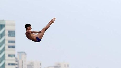 Jonathan Paredes se cuelga bronce en Mundial de Natación