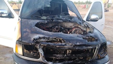 Se incendia vehículo en el valle de Mexicali