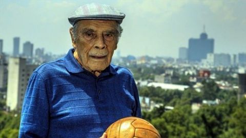 Nacho Trelles cumple 103 años de vida