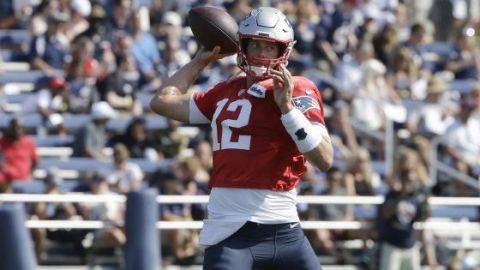 Tom Brady deja en el limbo su renovación con Patriots