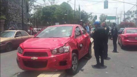 VIDEO: Mujer atropella a dos hombres y mata a anciana en Coyoacán