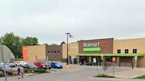 Joven provoca caos al entrar armado y con chaleco antibalas a Walmart en EEUU