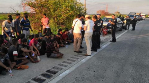 Interceptan a 65 migrantes asiáticos en estado mexicano de Veracruz