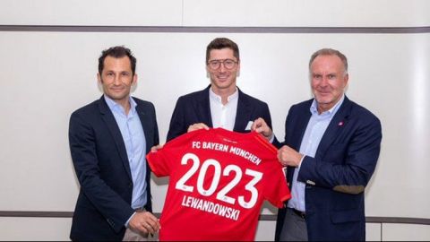 Lewandowski firma extensión por 2 años con Bayern