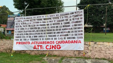 CJNG deja varias narcomantas en Uruapan