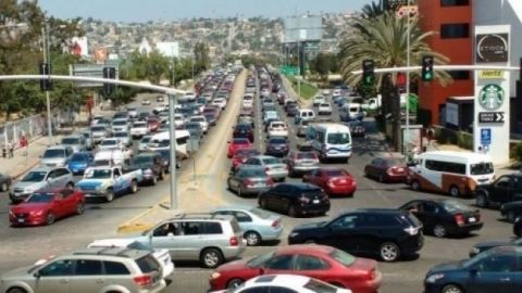 Fuerte congestionamiento vial en la Zona del Río Tijuana