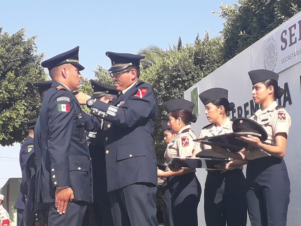 Celebran Ceremonia De Ascensos De Elementos Militares