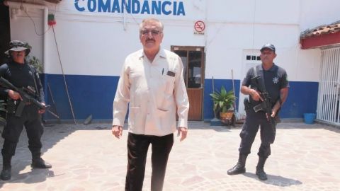 Nos dejaron solos ante amenazas del narco: Felipe Martínez