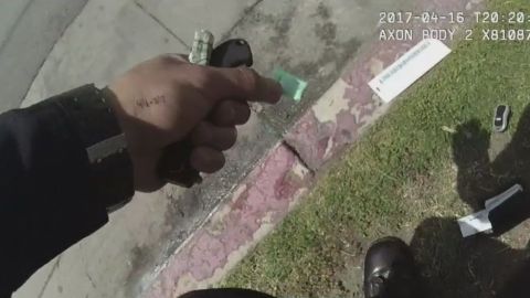 VIDEO: Policía “gringo” siembra droga a ciudadano