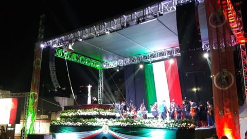 Asisten miles a festejos patrios en Ensenada