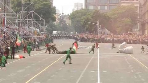 VIDEO: Se lesiona paracaidista durante desfile del 16 de septiembre