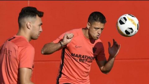 "Chicharito", convocado para debut de Sevilla en Europa League