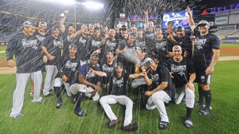 N.Y. Yankees amarra el Este con su triunfo número 100
