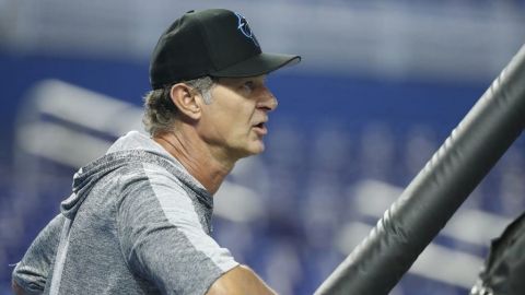 Marlins extenderán contrato de Mattingly