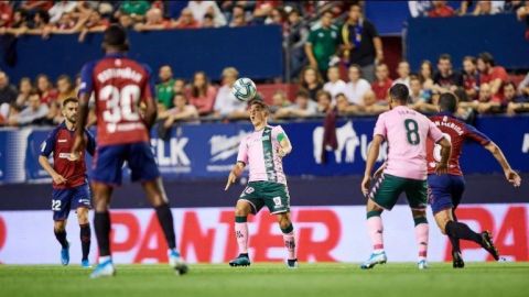 Betis con Guardado, empata sin goles ante Osasuna