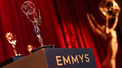 Las estrellas de ''Game of Thrones'' reinan en la alfombra morada de los Emmy