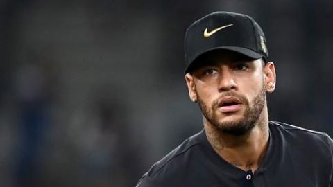 Neymar llega a Barcelona para juicio