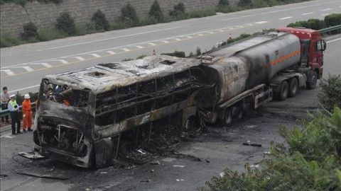 Mueren 36 en China tras accidente vehicular