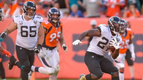 Fournette encabeza remontada de Jaguars ante Broncos