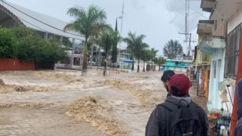 Piden declaratoria de emergencia en Oaxaca por ''Narda''
