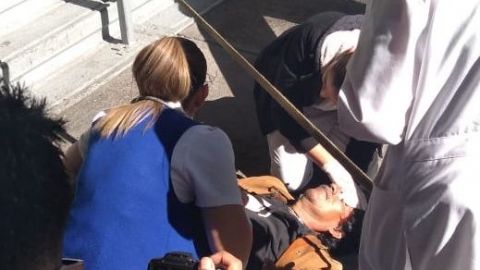 FOTOS: Le cayó encima cortina de acero a un trabajador en Palacio de Tijuana