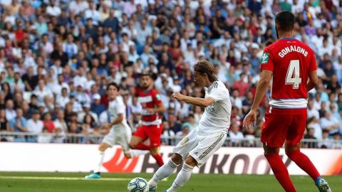 Real Madrid pasa un susto con el Granada