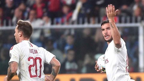 Milán remonta al Genoa; Reina protagonista