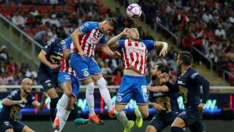 Chivas deja escapar ventaja y empata ante Pumas