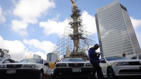 Taxistas y autoridades llegan a acuerdo tras 4 horas de diálogo
