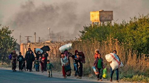 Muertos y huida de civiles por la ofensiva turca en el norte de Siria
