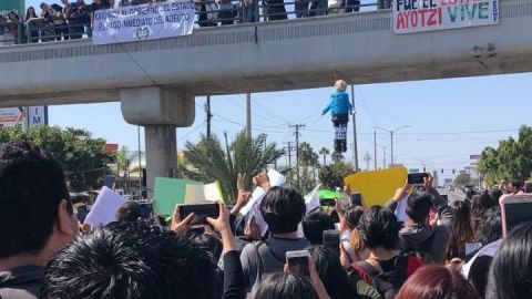 Marchan cientos de alumnos por el #OrgulloCimarrón en Tijuana