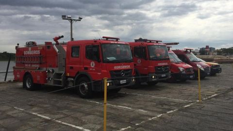 Tres bomberos mueren en combate a un incendio en Río de Janeiro