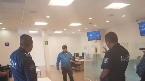 VIDEOS: Abaten a hombre que ingresó armado a un banco en Pachuca
