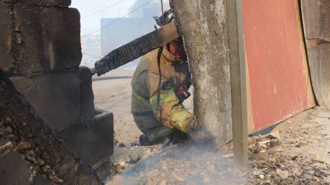Se asegura muere bombero en Tecate