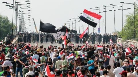 Protestas por mejores servicios y contra corrupción en Irak causa 30 muertos