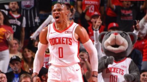 Westbrook totaliza 28; Rockets superan a Pelicans