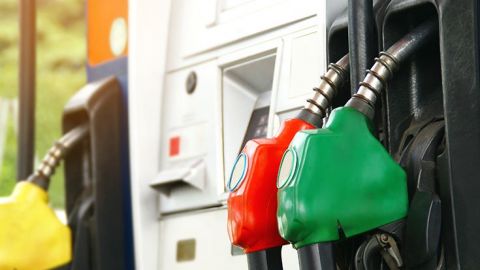 Reducen estímulo a gasolina Premium y Diésel