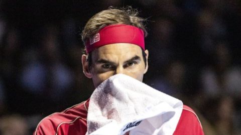 Federer se retira de la Copa ATP, el 1er torneo del año