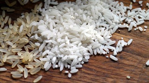 Advierten que el arroz recalentado podría ser peligroso para la salud