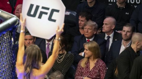 Trump asiste a otro evento deportivo, ahora en UFC