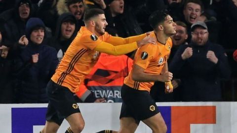 Raúl Jiménez encamina la victoria del Wolverhampton