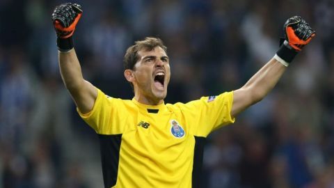 Iker Casillas propone que haya un ex jugador en el VAR