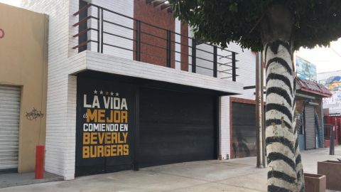 Retiran excedente de local Beverly Burgers
