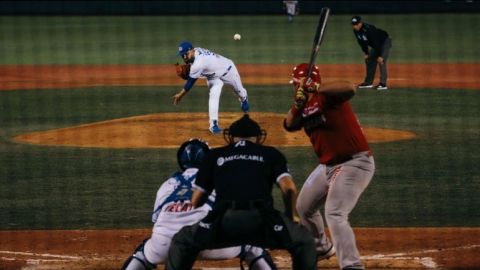 Venados aplastan a Charros en juego histórico