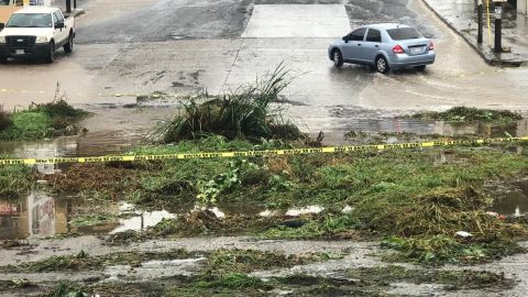 Reportes de inundaciones y accidentes viales en Ensenada por lluvias