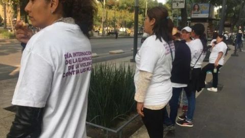 Mujeres arman ''cinturones de paz'' ante marcha feminista