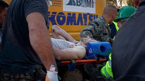 13 muertos y 325 heridos es el saldo, hasta ahora, del sismo de 6.4 en Albania
