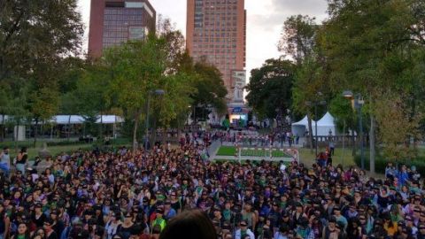 Feministas alistan ''El violador eres tú'' en la Alameda de CDMX